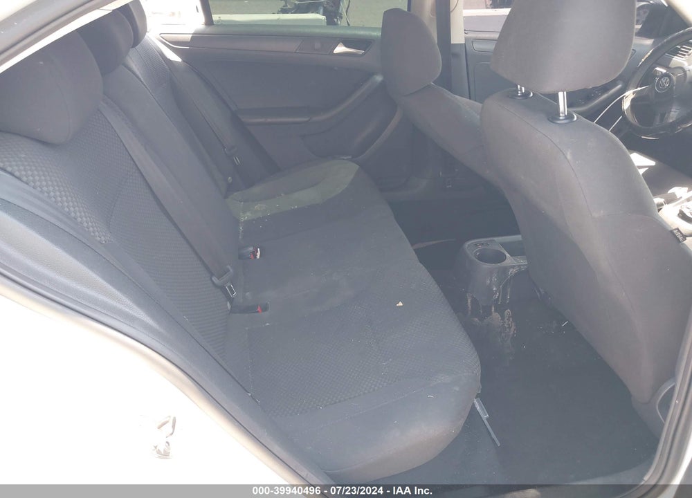 2013 VOLKSWAGEN JETTA 2.0L S VIN: 3VW2K7AJ6DM391089