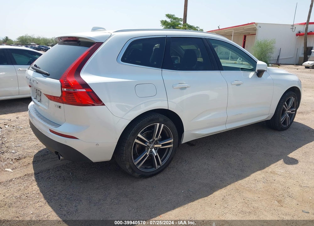 2018 VOLVO XC60 T5 MOMENTUM VIN: LYV102RK0JB101984