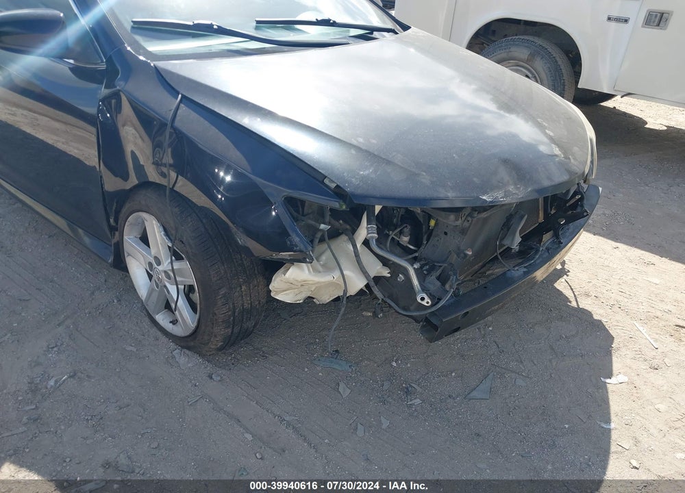 2013 TOYOTA CAMRY SE VIN: 4T1BF1FK8DU284820
