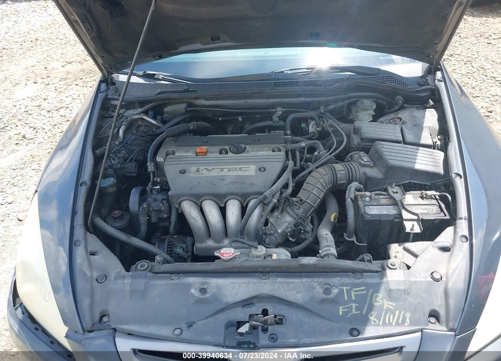 2005 HONDA ACCORD 2.4 EX VIN: 1HGCM56725A176411