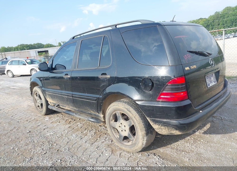 2001 MERCEDES-BENZ ML 320 VIN: 4JGAB54E11A249609