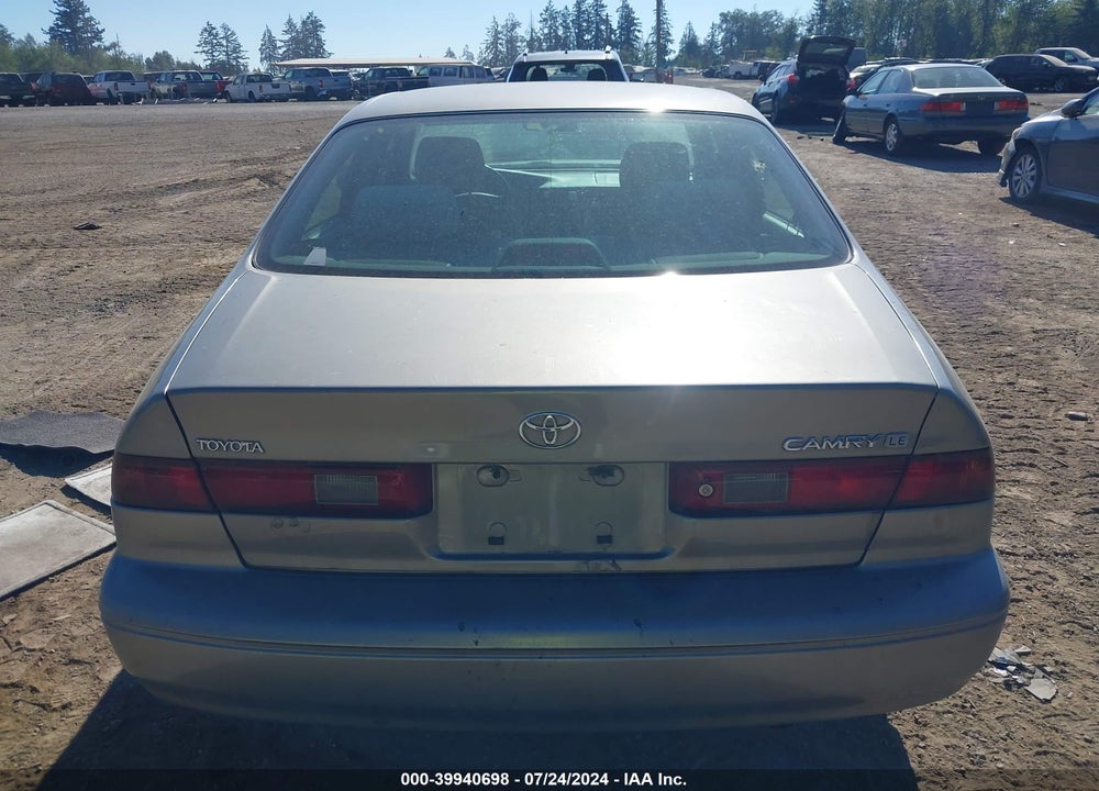 1999 TOYOTA CAMRY LE VIN: JT2BG22K9X0380327