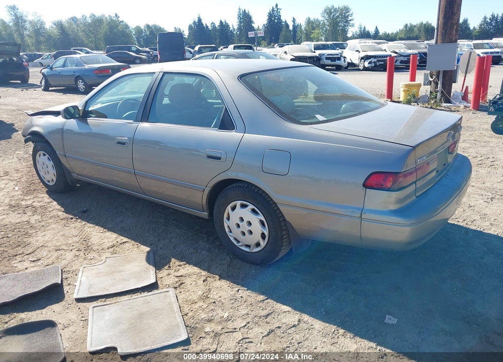 1999 TOYOTA CAMRY LE VIN: JT2BG22K9X0380327