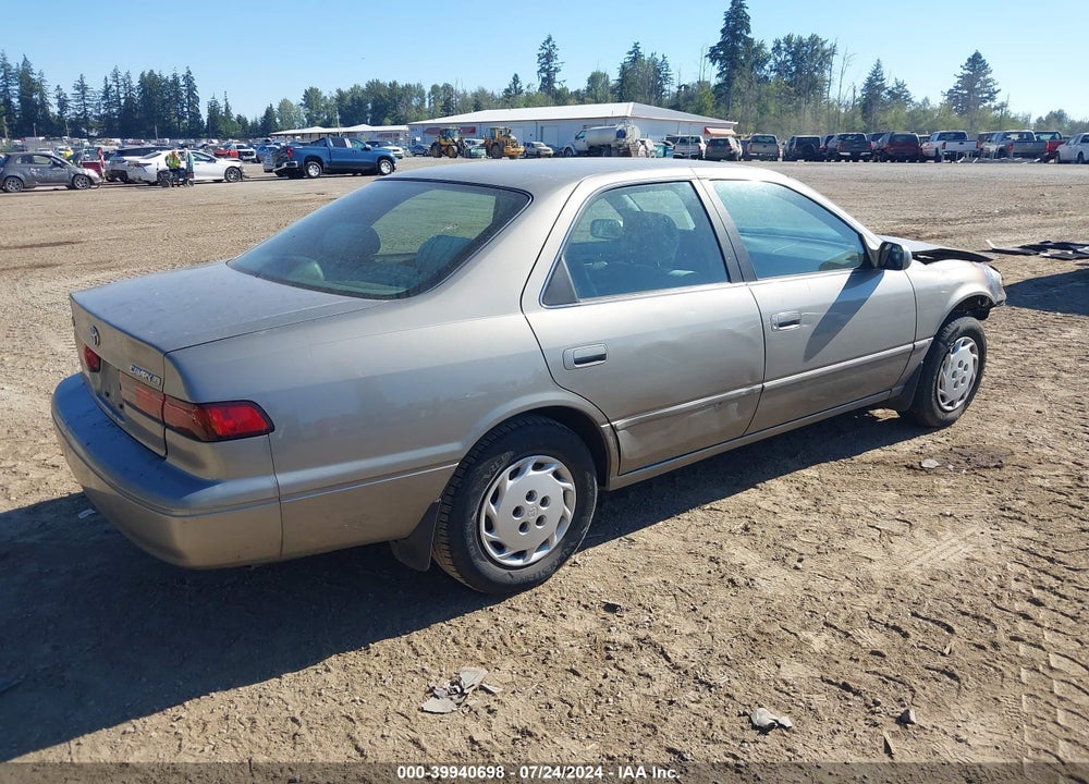 1999 TOYOTA CAMRY LE VIN: JT2BG22K9X0380327