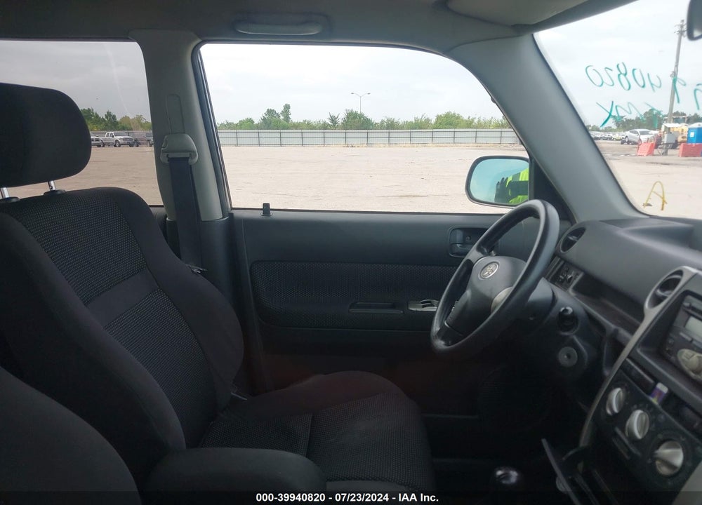 2006 SCION XB VIN: JTLKT334464037395