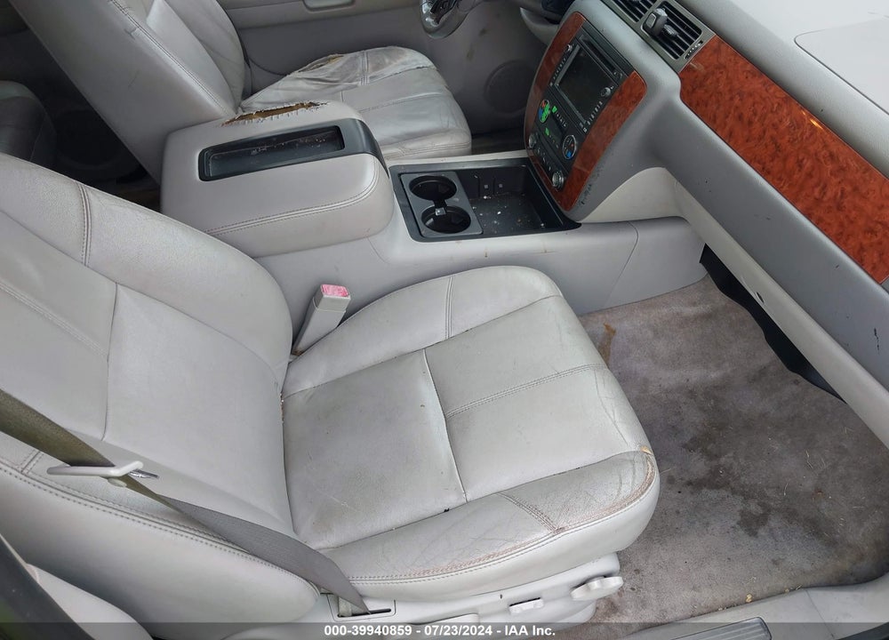 2008 CHEVROLET SUBURBAN 1500 LT VIN: 3GNFC16018G233804