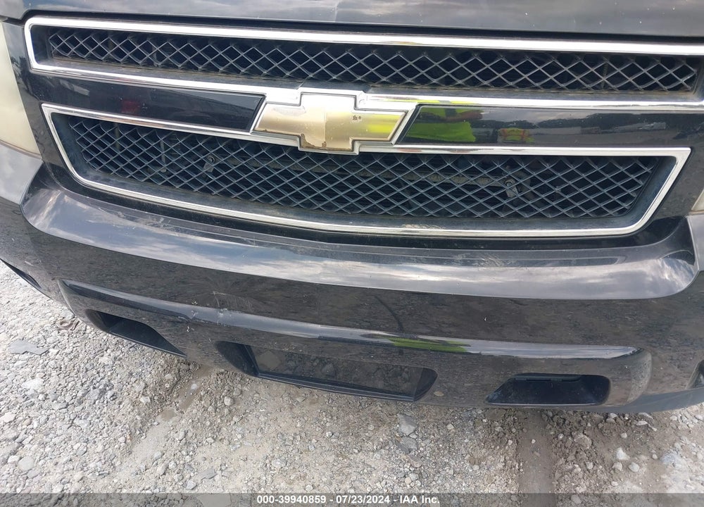 2008 CHEVROLET SUBURBAN 1500 LT VIN: 3GNFC16018G233804