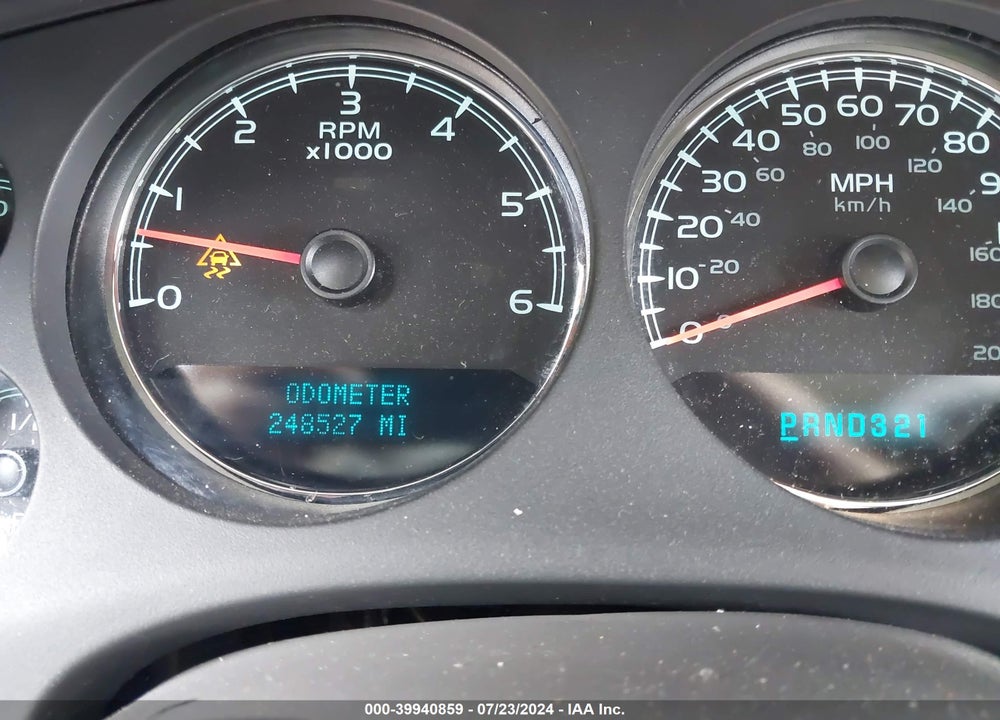 2008 CHEVROLET SUBURBAN 1500 LT VIN: 3GNFC16018G233804