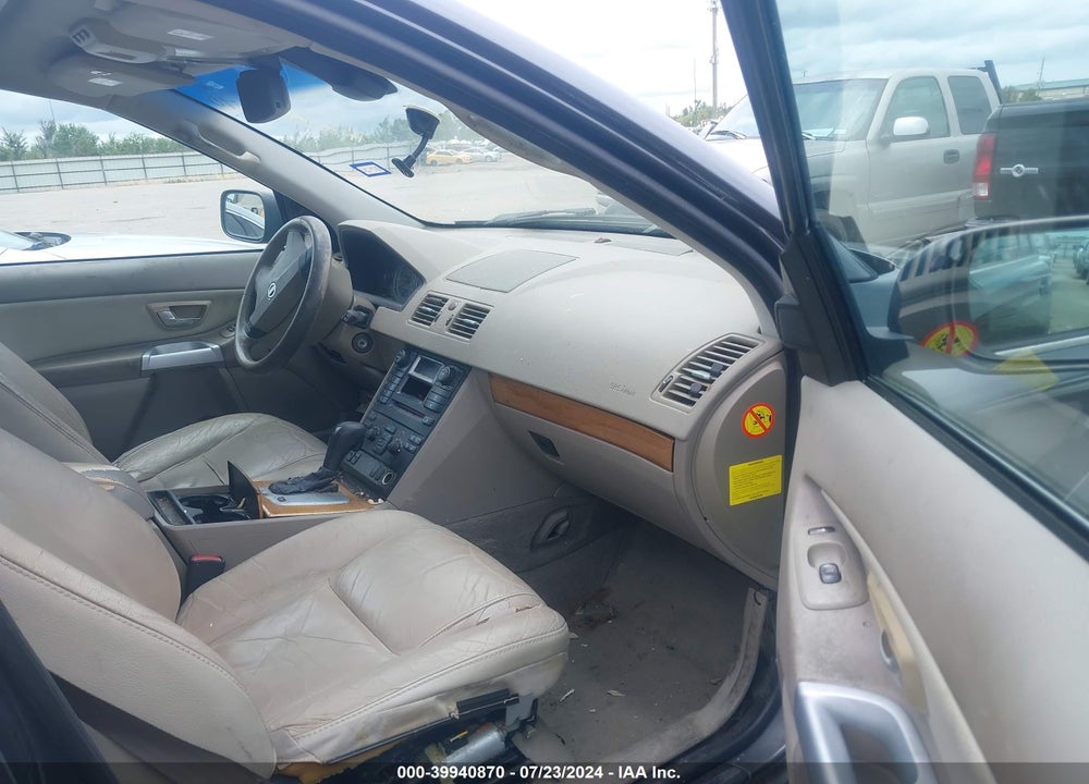 2005 VOLVO XC90 2.5T AWD VIN: YV1CZ592X51138452