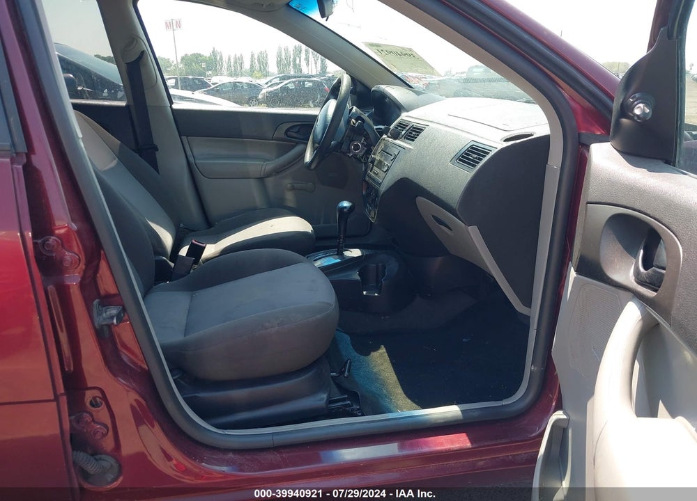 2007 FORD FOCUS S/SE/SES VIN: 1FAFP34N87W180404