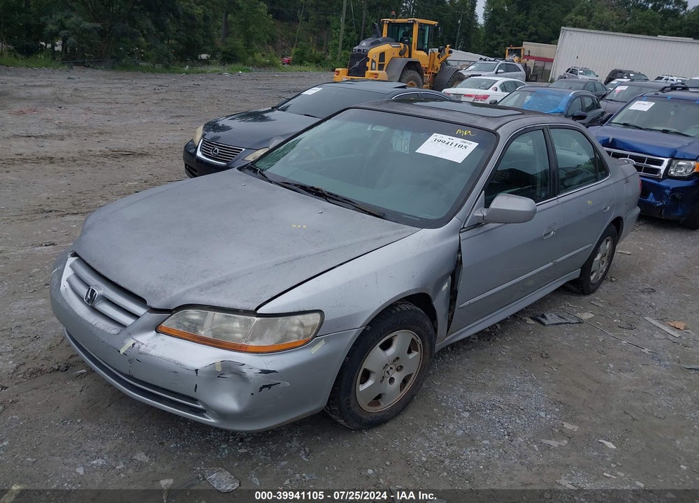 2001 HONDA ACCORD 3.0 EX VIN: 1HGCG16581A078881