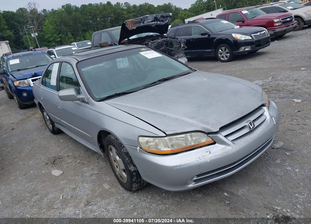 2001 HONDA ACCORD 3.0 EX VIN: 1HGCG16581A078881