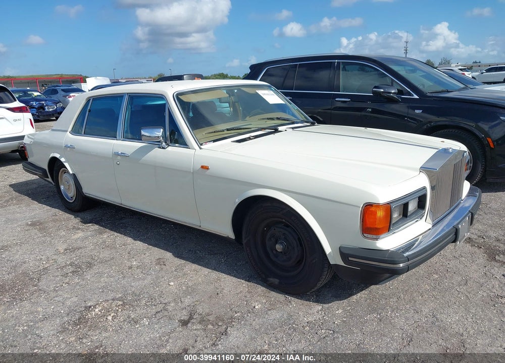 1988 ROLLS-ROYCE SILVER SPIRIT VIN: SCAZS02A9JCX24476