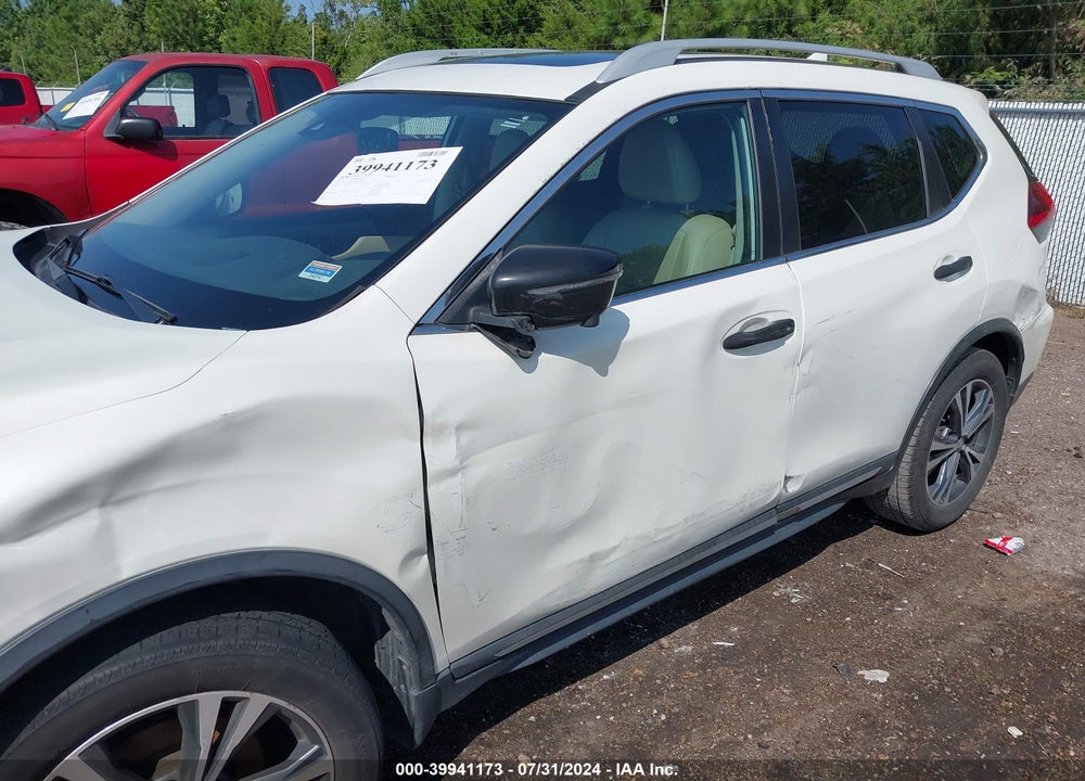 2017 NISSAN ROGUE SL VIN: 5N1AT2MT1HC847398