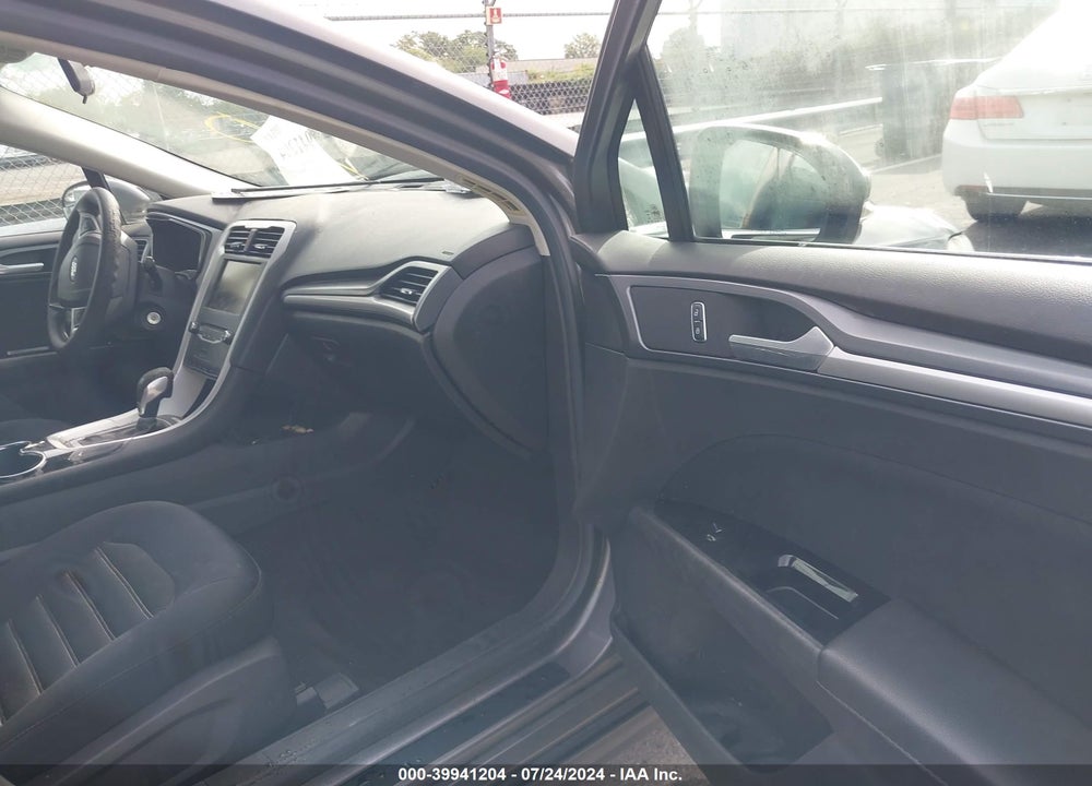 2014 FORD FUSION SE VIN: 1FA6P0H72E5403713