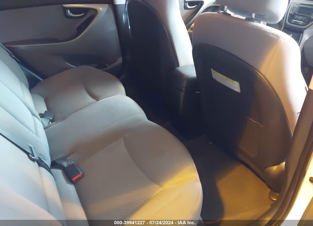 2014 HYUNDAI ELANTRA SE VIN: 5NPDH4AEXEH465181