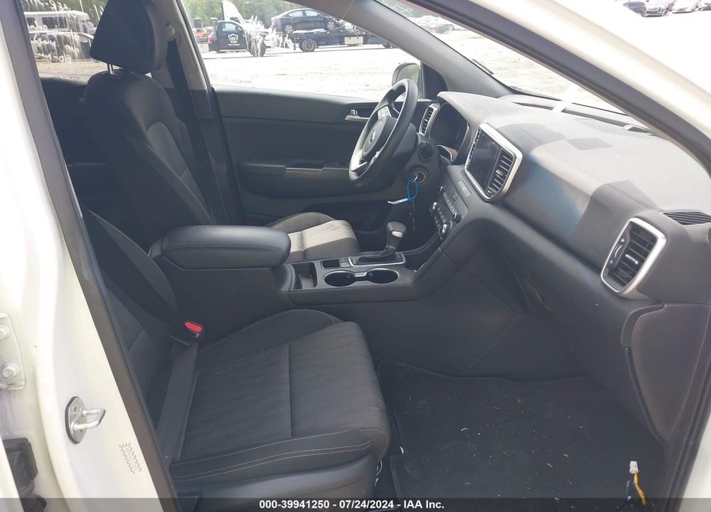 2020 KIA SPORTAGE LX VIN: KNDPMCAC2L7752453
