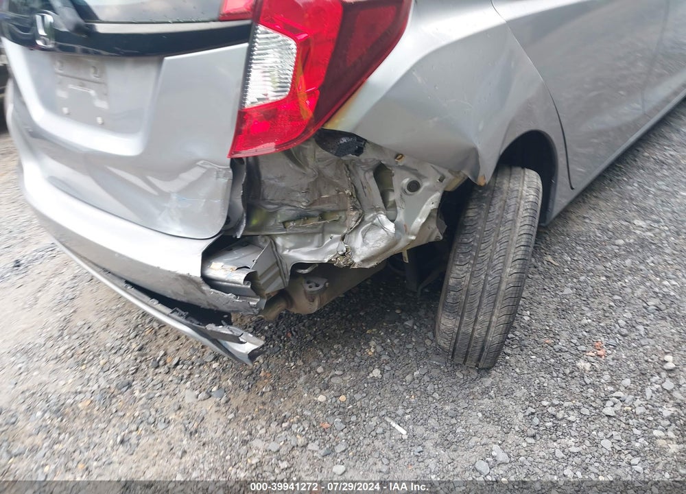 2019 HONDA FIT LX VIN: 3HGGK5H49KM725918