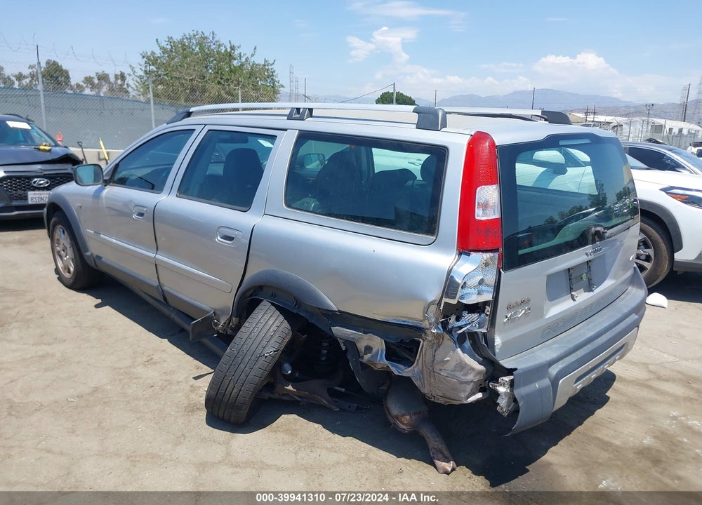2005 VOLVO XC70 2.5T AWD VIN: YV1SZ592551182497