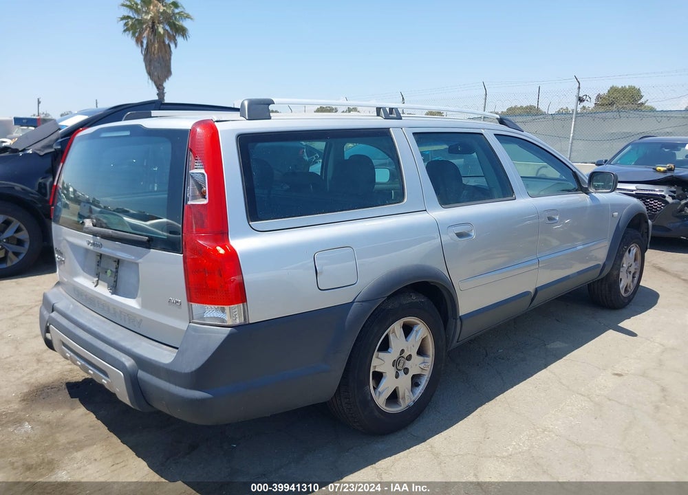 2005 VOLVO XC70 2.5T AWD VIN: YV1SZ592551182497
