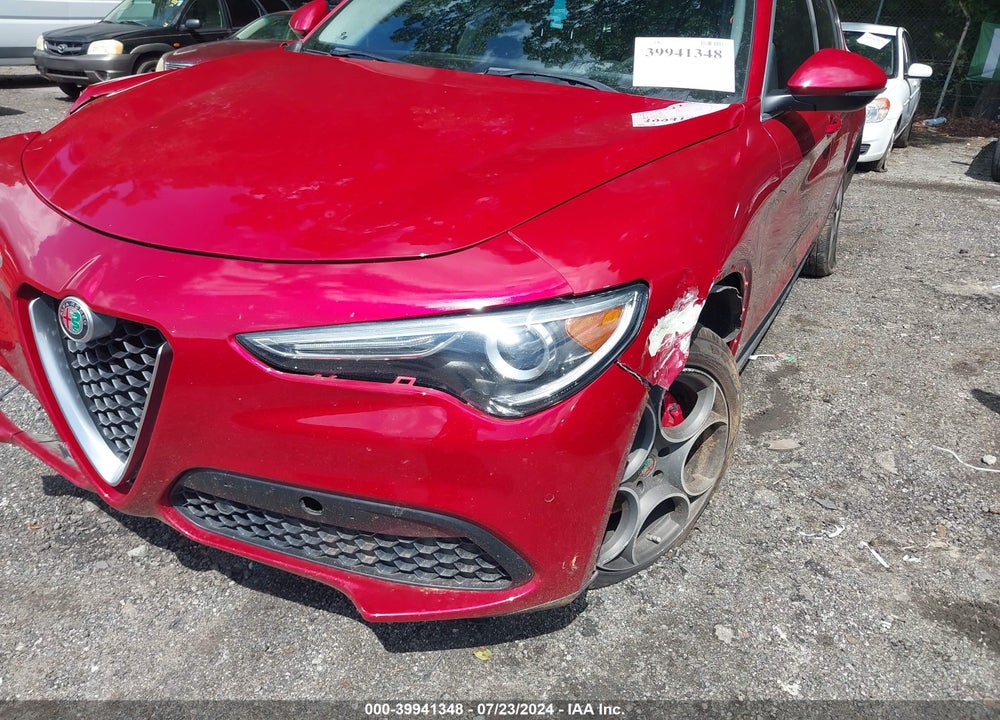 2018 ALFA ROMEO STELVIO TI VIN: ZASFAKBN2J7B78844