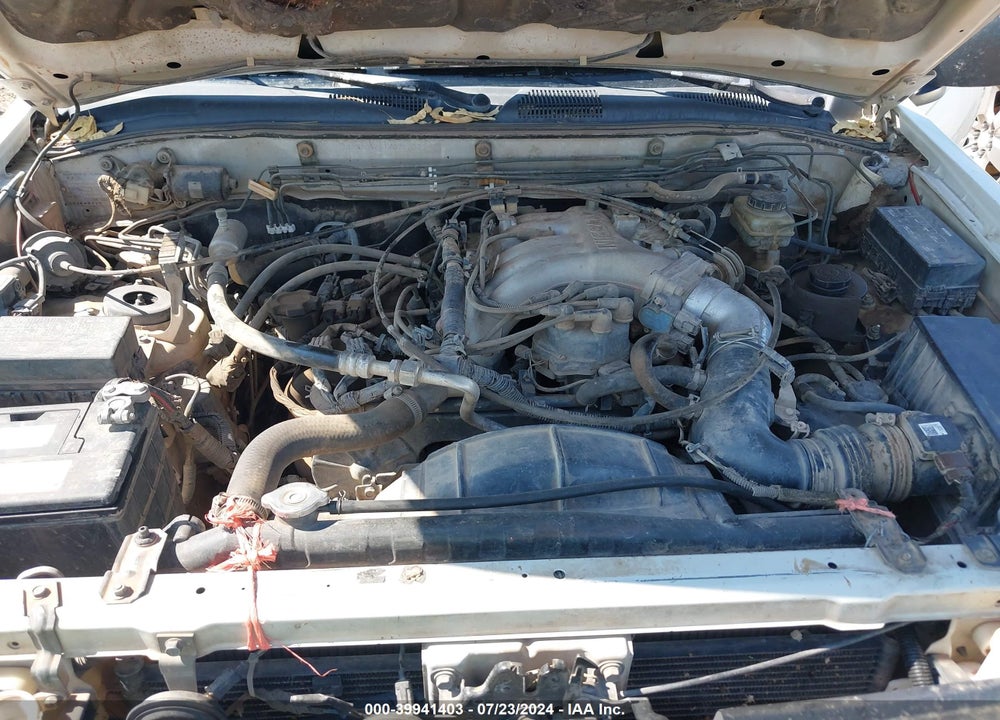 1996 NISSAN PATHFINDER LE/SE/XE VIN: JN8AR05Y8TW022200