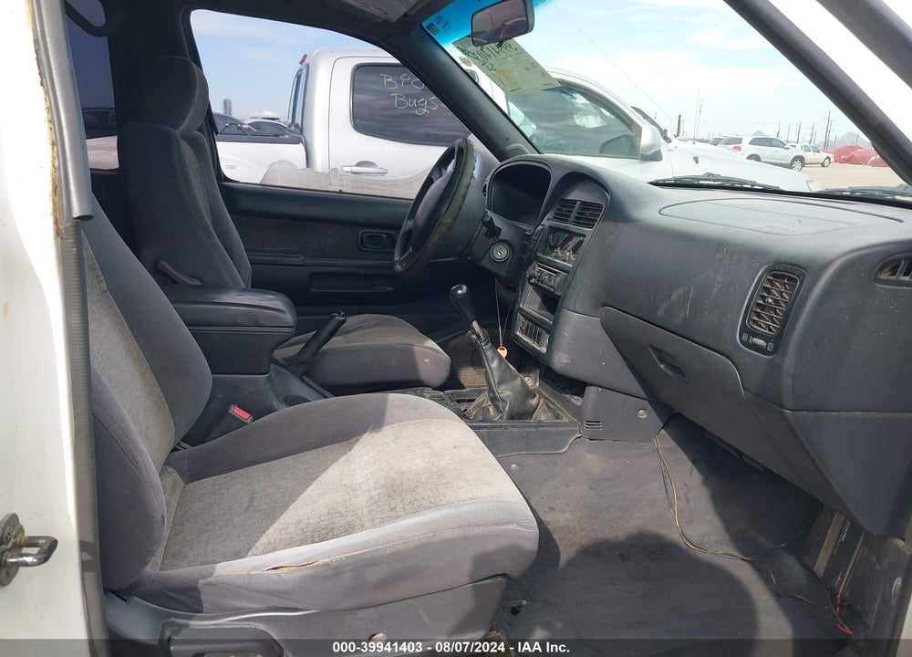 1996 NISSAN PATHFINDER LE/SE/XE VIN: JN8AR05Y8TW022200