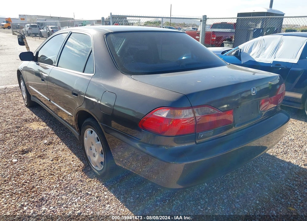 1998 HONDA ACCORD LX VIN: 1HGCG5644WA045169