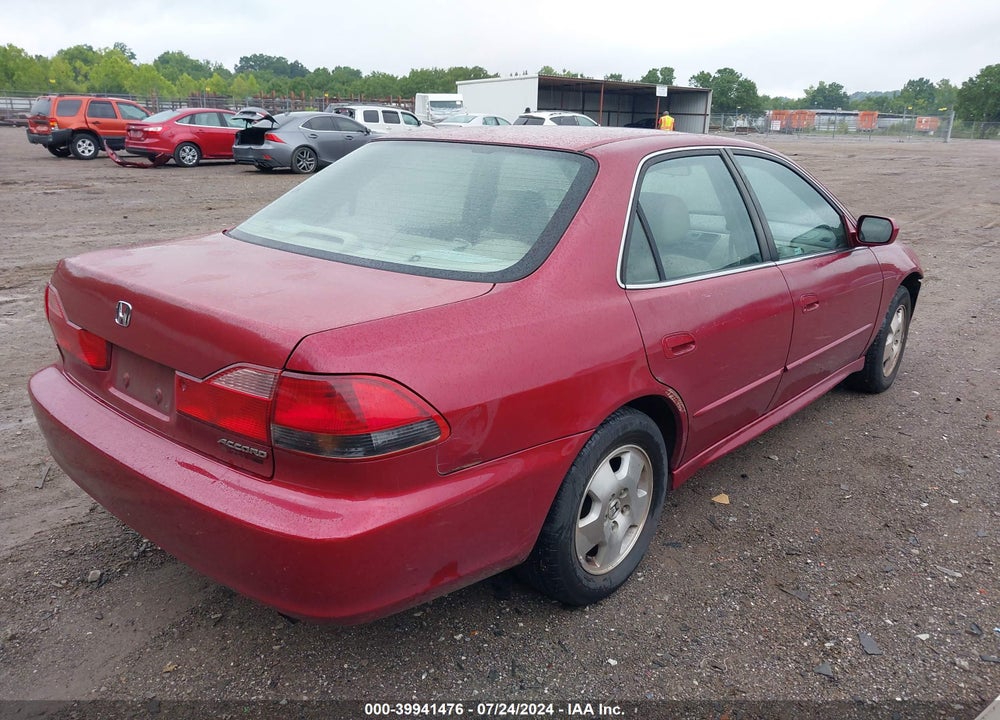 2001 HONDA ACCORD 3.0 EX VIN: 1HGCG16581A048683