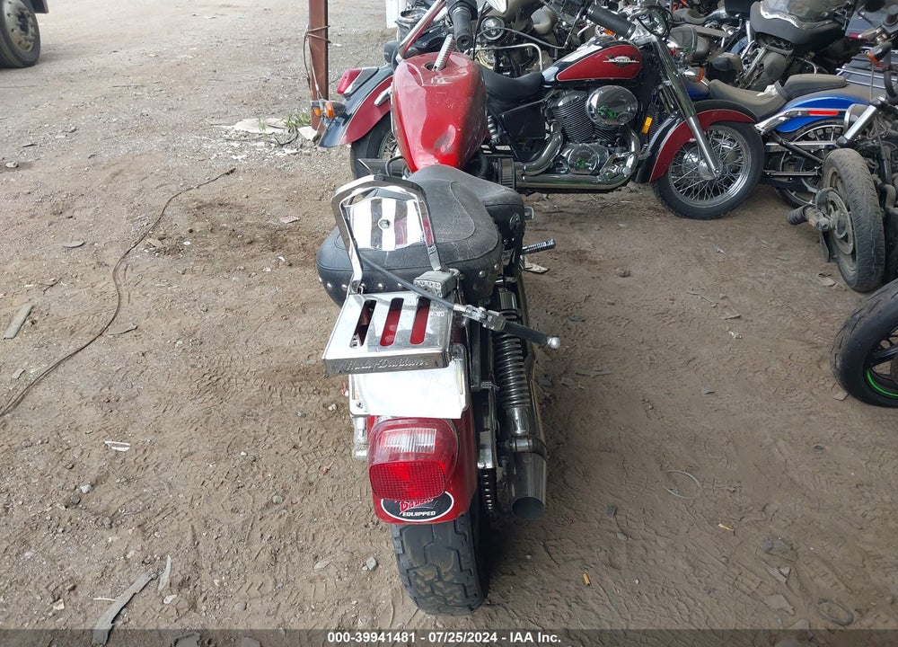 1990 HARLEY-DAVIDSON XLH883 VIN: 1HD4CAM11LY111985
