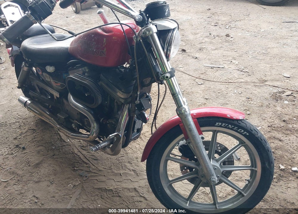 1990 HARLEY-DAVIDSON XLH883 VIN: 1HD4CAM11LY111985