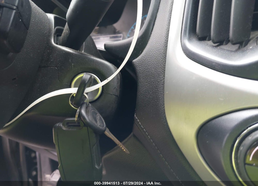2018 GMC CANYON SLE VIN: 1GTG5CENXJ1127338
