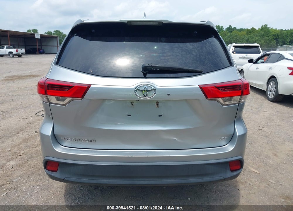 2017 TOYOTA HIGHLANDER SE VIN: 5TDKZRFH3HS511372