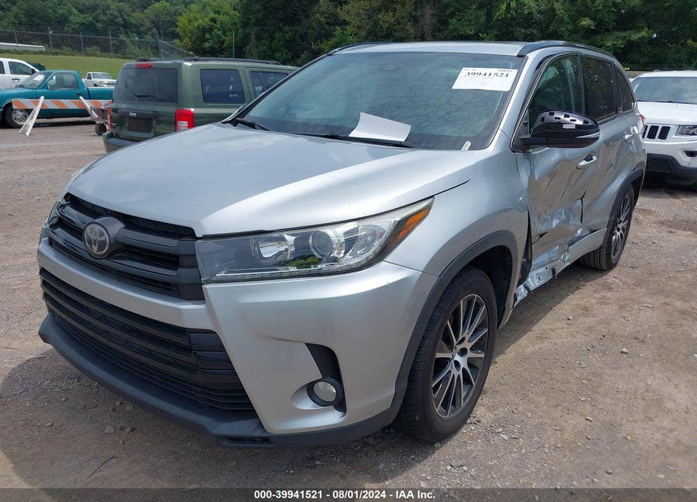2017 TOYOTA HIGHLANDER SE VIN: 5TDKZRFH3HS511372