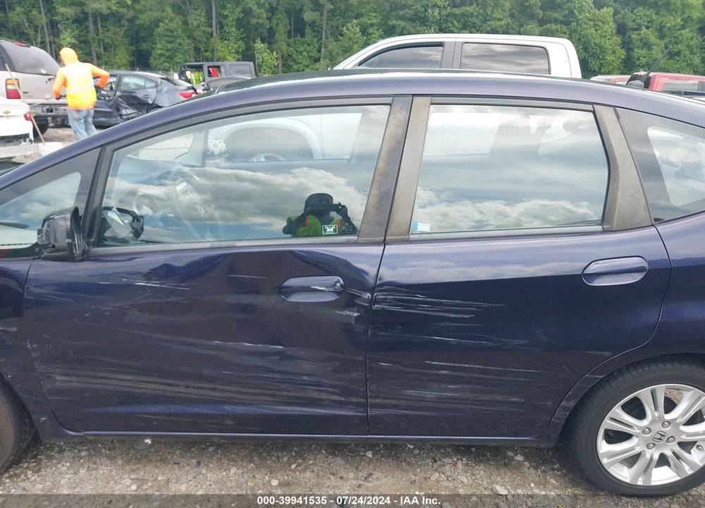 2010 HONDA FIT SPORT VIN: JHMGE8G48AC015139