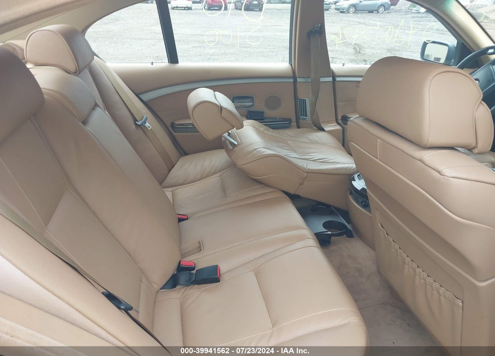 2007 BMW 750I VIN: WBAHL83577DT08301