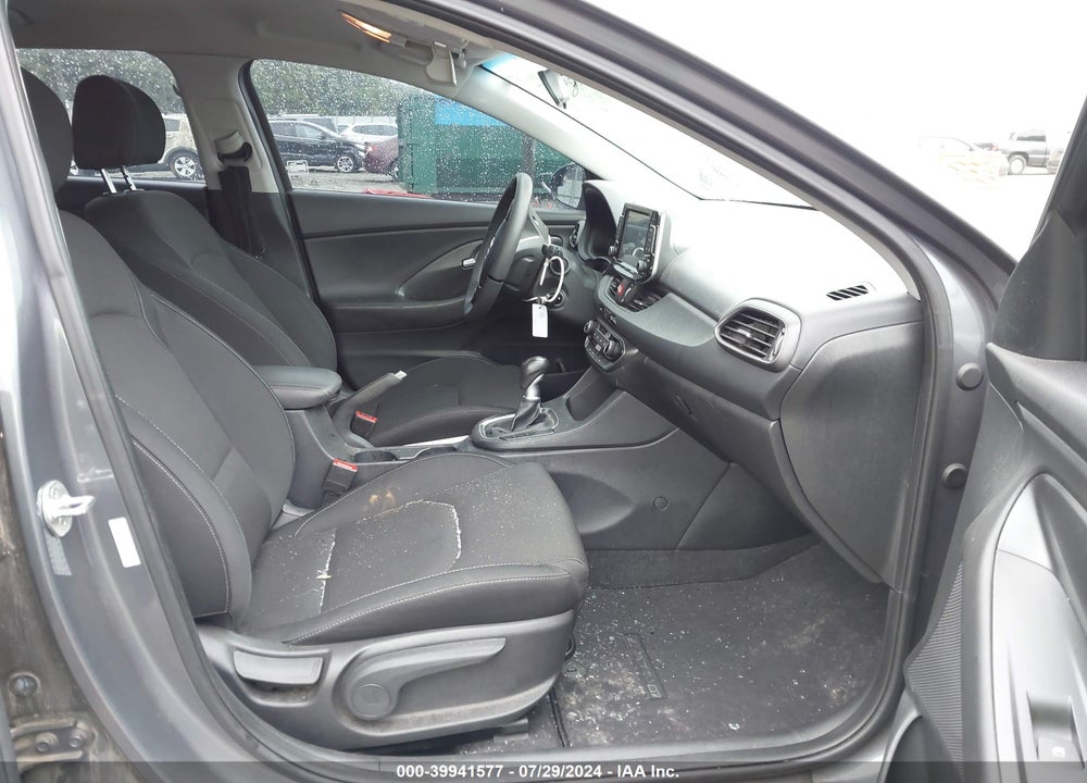 2018 HYUNDAI ELANTRA GT VIN: KMHH35LE4JU041638
