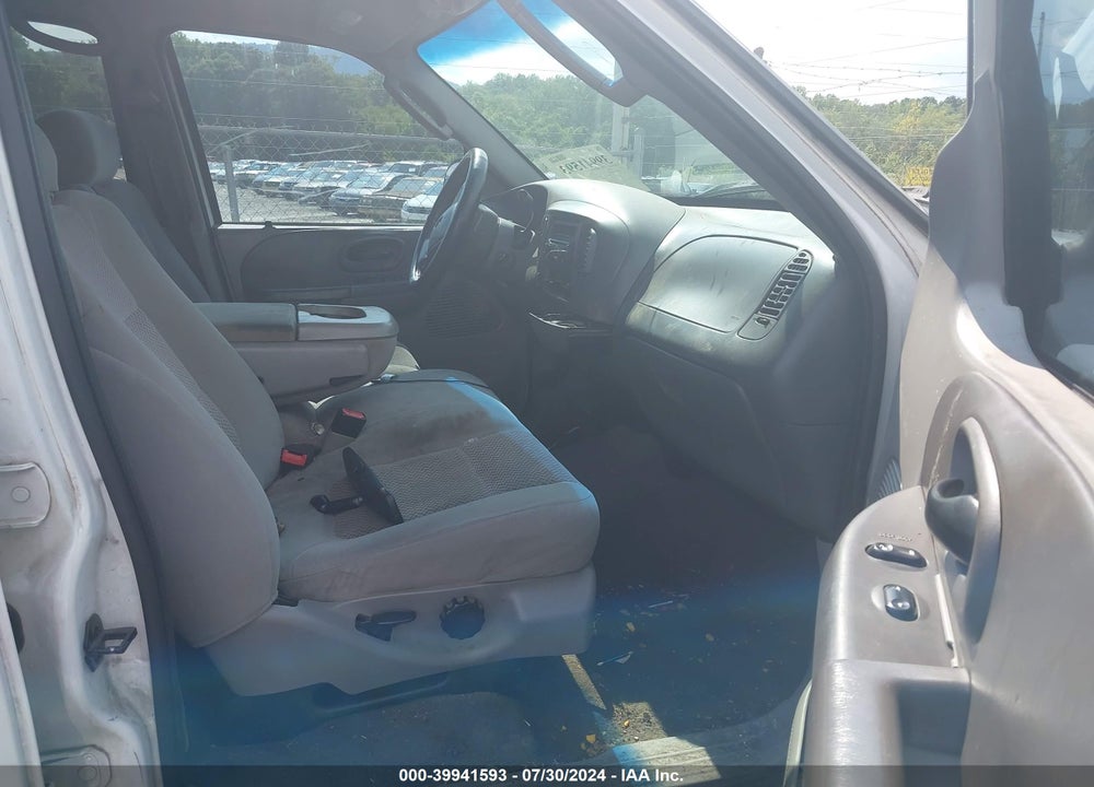 2003 FORD F-150 LARIAT/XLT VIN: 1FTRW08L93KB56261