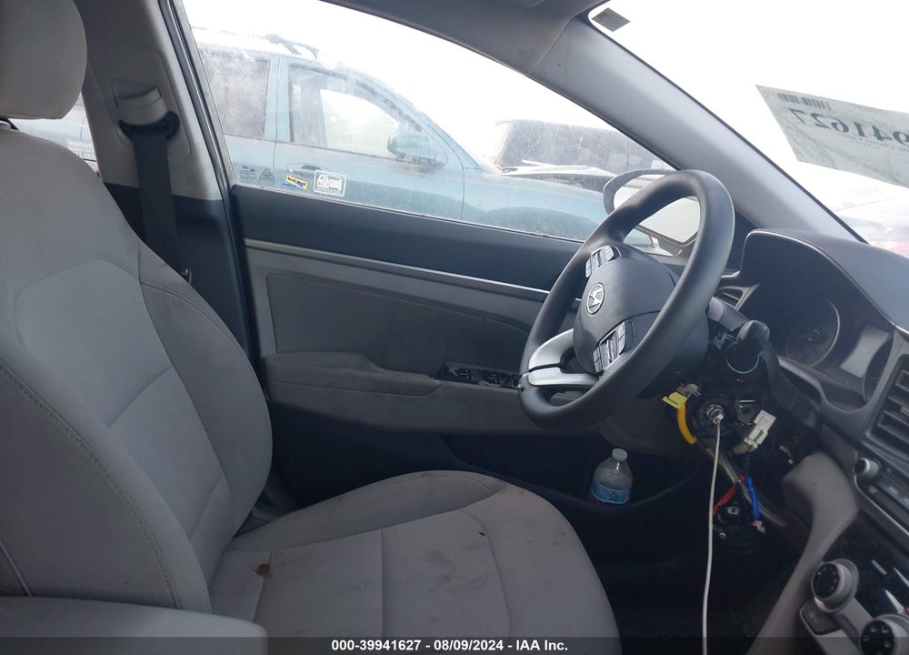 2019 HYUNDAI ELANTRA SEL VIN: 5NPD84LF7KH442846