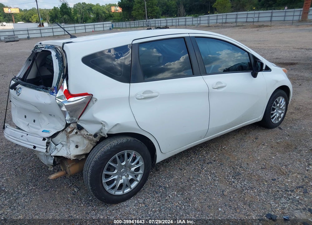 2015 NISSAN VERSA NOTE SV VIN: 3N1CE2CP0FL423114
