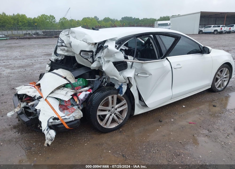 2015 VOLKSWAGEN JETTA 2.0L TDI SEL VIN: 3VWLA7AJ7FM261350