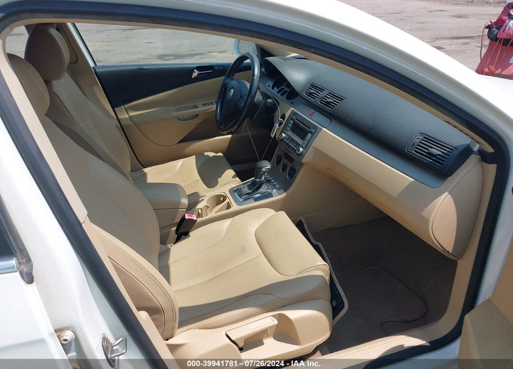 2008 VOLKSWAGEN PASSAT KOMFORT VIN: WVWAK73C38P054148