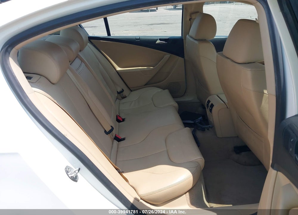 2008 VOLKSWAGEN PASSAT KOMFORT VIN: WVWAK73C38P054148