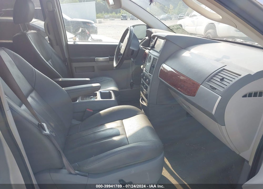 2008 CHRYSLER TOWN & COUNTRY TOURING VIN: 2A8HR54P28R775083