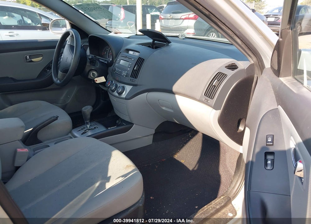 2010 HYUNDAI ELANTRA GLS VIN: KMHDU4AD5AU082215