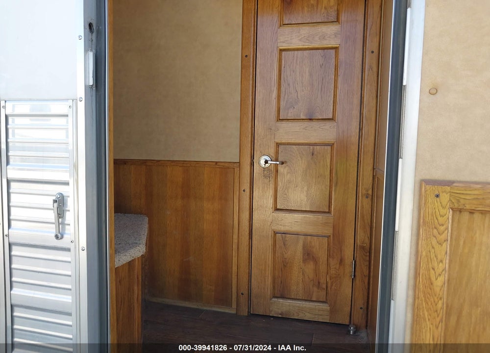 2011 BLOOMER 40 VIN: 1B9BG3727BS511829
