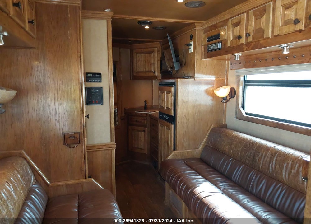 2011 BLOOMER 40 VIN: 1B9BG3727BS511829
