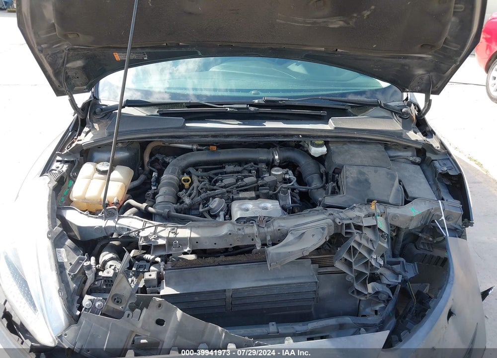 2018 FORD FOCUS VIN: 1FADP3FE5JL235324