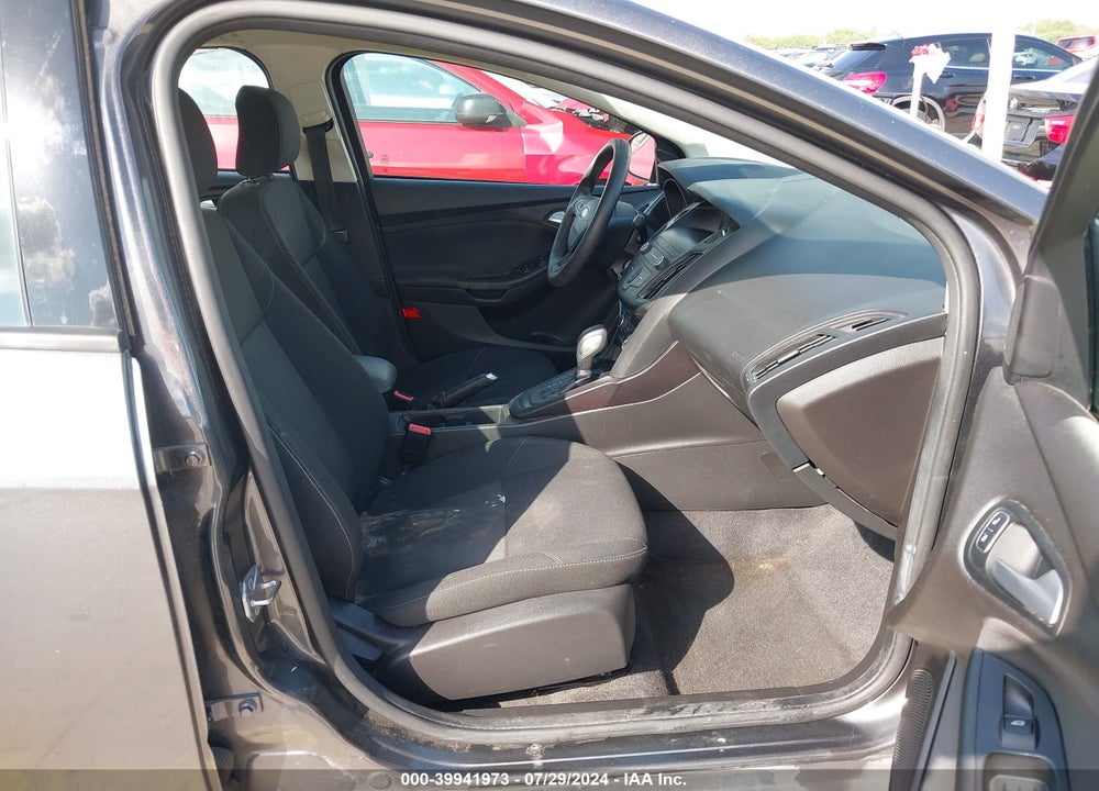 2018 FORD FOCUS VIN: 1FADP3FE5JL235324