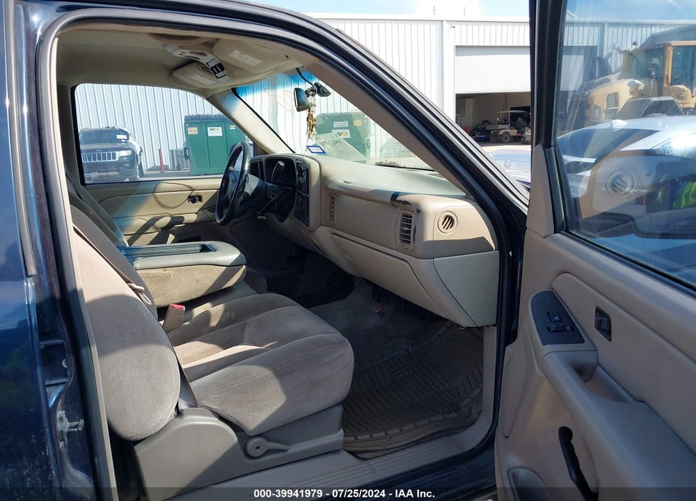 2004 GMC YUKON SLE VIN: 1GKEC13V54R117847